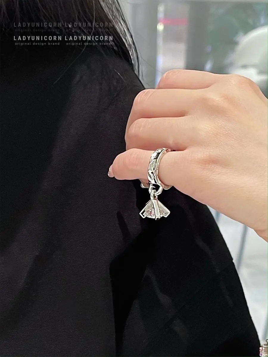 Sparkling Exquisite Personalized and Dynamic Zircon Pendant Ring Women\'s Design Sense Tail Ring Ring Opening Niche Jewelry Gift