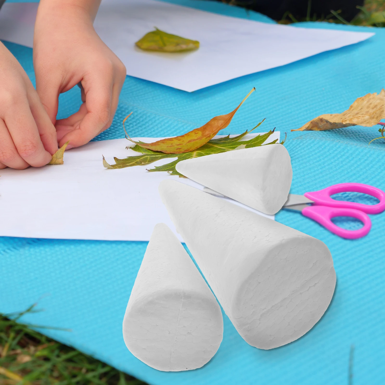 

30 Pcs Cone Xmas Christmas Decoration Shape Crafts Crafting Cones Creative for Tree