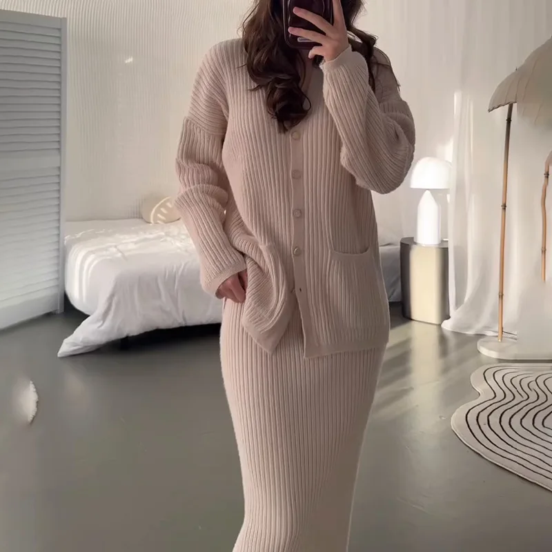 ヨーロッパとアメリカ2025秋冬エレガントカーディガンデザインセーター無地スカートセットゆったりスタイル