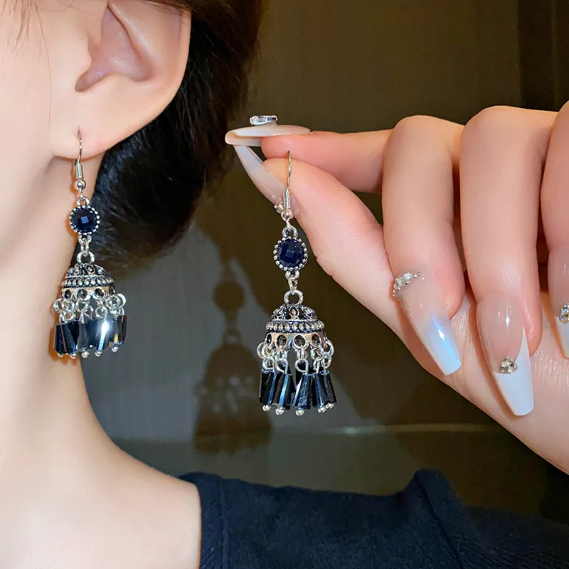 DREJEW Vintage Schwarze Laternen Kristall Quaste Ohrringe für Frauen Ästhetische Exquisite Tropfen Ohrring Persönlichkeit Mode Schmuck