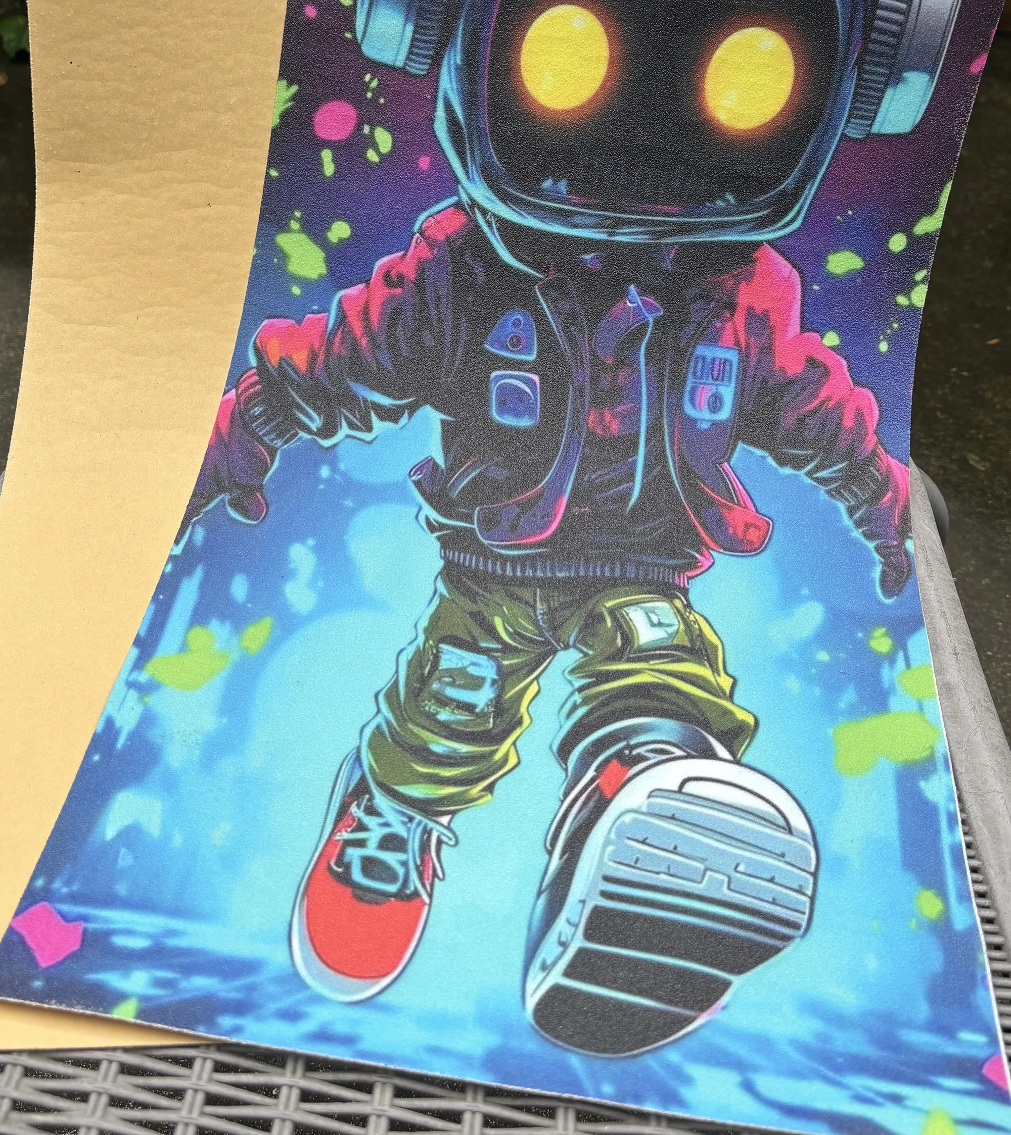 60*30cm Weltraum-Astronauten-Muster Elektroroller Anti-Rutsch-Aufkleber Schleifpapier Skateboard Griptape – Detail 3