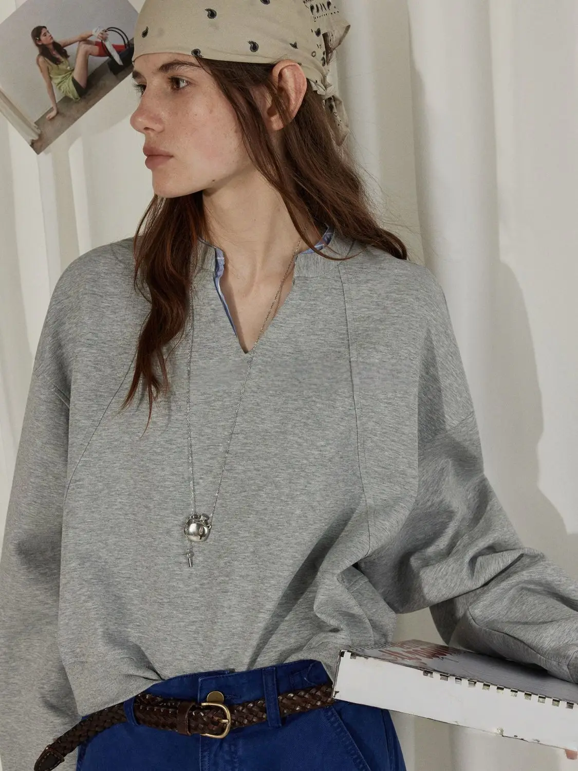 French Design Shirt Collar Splicing Long-sleeved Sweater Women's Autumn and Winter New Lazy Style Loose and Versatile V-neck Top