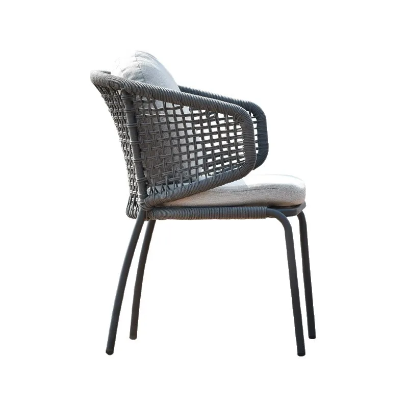 Tavolo e sedia da cortile per villa per il tempo libero in tre pezzi sedia da giardino in rattan combinazione tavolo da tè hotel B & B balcone rotondo