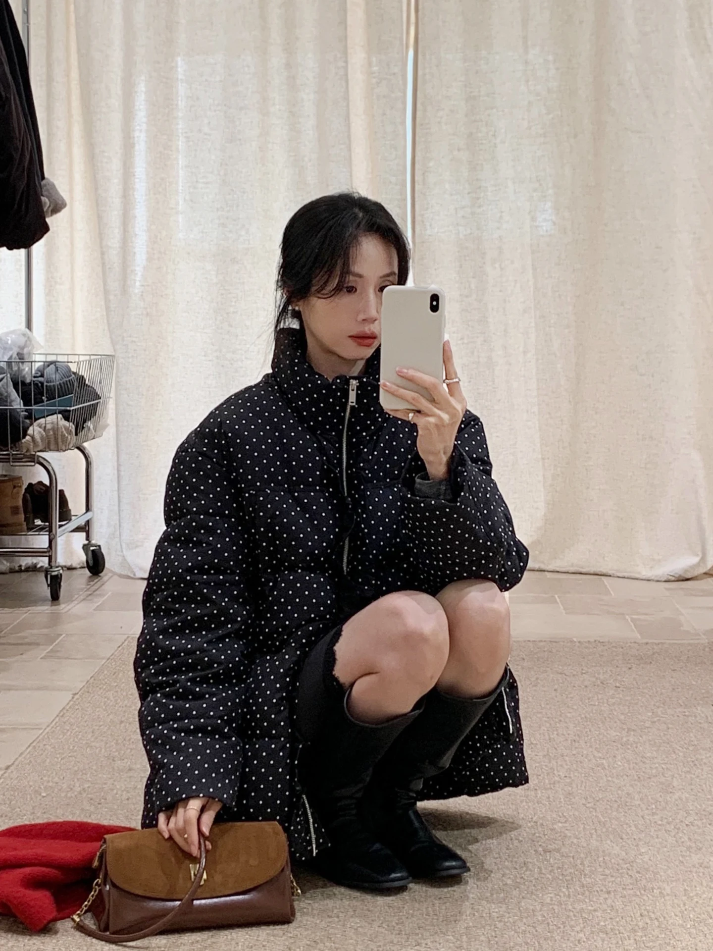 

BRIVIN Корейская женская пуховая куртка в горошек с воротником-стойкой и деревянными пуговицами, теплая, модная, объемная, Зима 2026