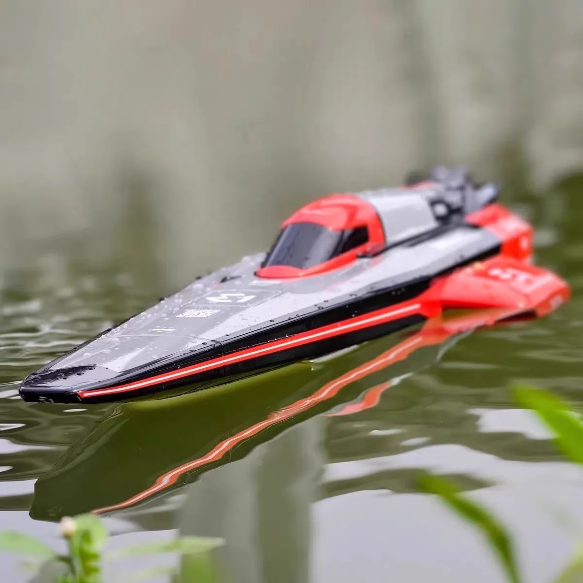 E1 RaceBird ไฟฟ้าลอย Hydrofoil เรือ RC RTR รุ่นระบายความร้อนด้วยน้ํามอเตอร์เรือรุ่น 25 กม./ชม.RC เรือของเล่น