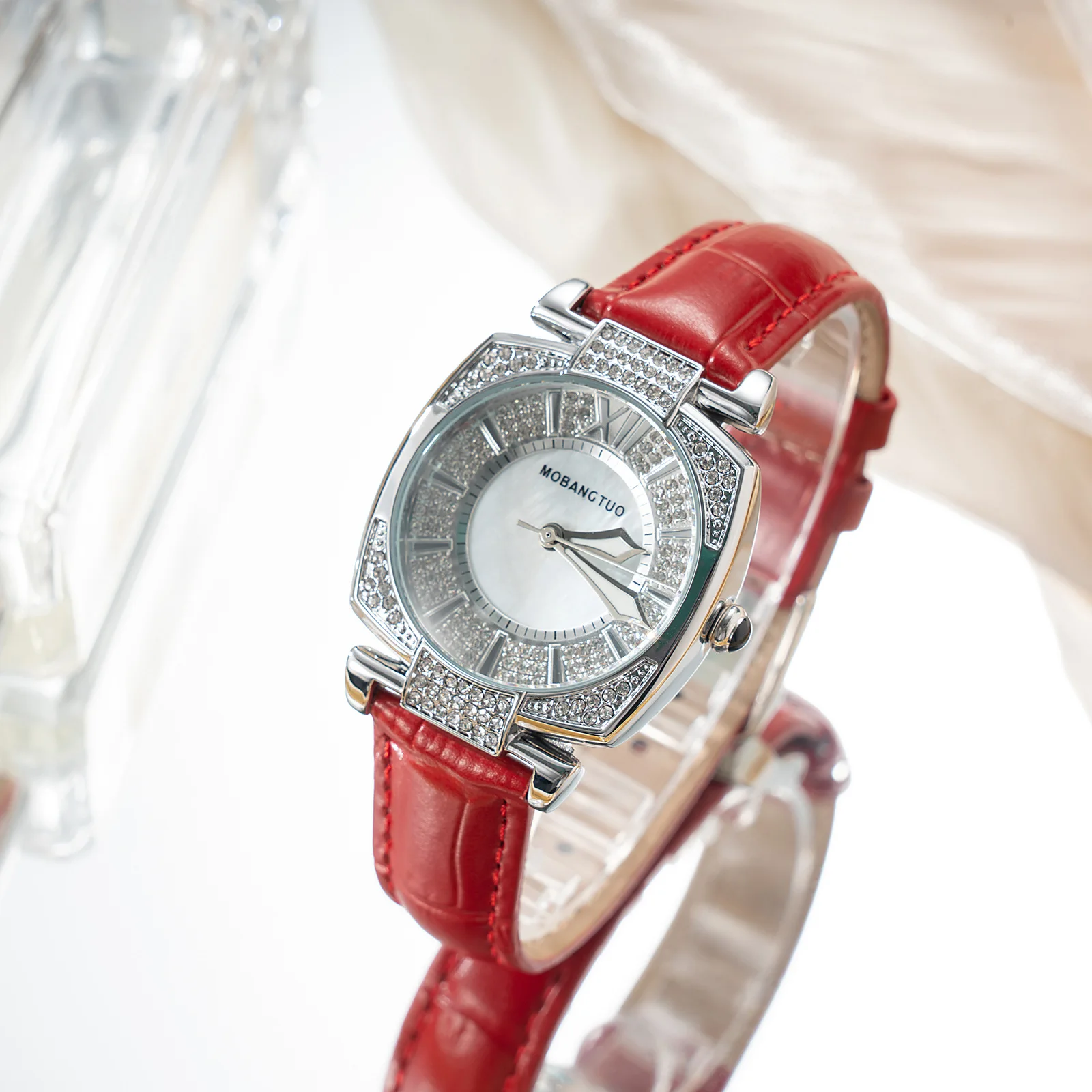 Luxury ladies' silver case with full diamond square Roman design, exquisite watch with starry sky, inner circle, outer belt, wat