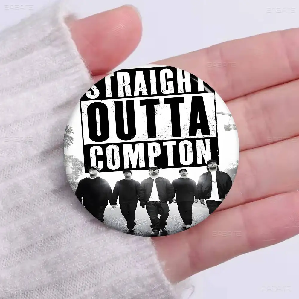 NWA الهيب هوب مغني الراب مستقيم Outta Compton ألبوم الموسيقى لينة زر دبوس هدية للأصدقاء شارة طوق بروش التلبيب دبوس معدني #4