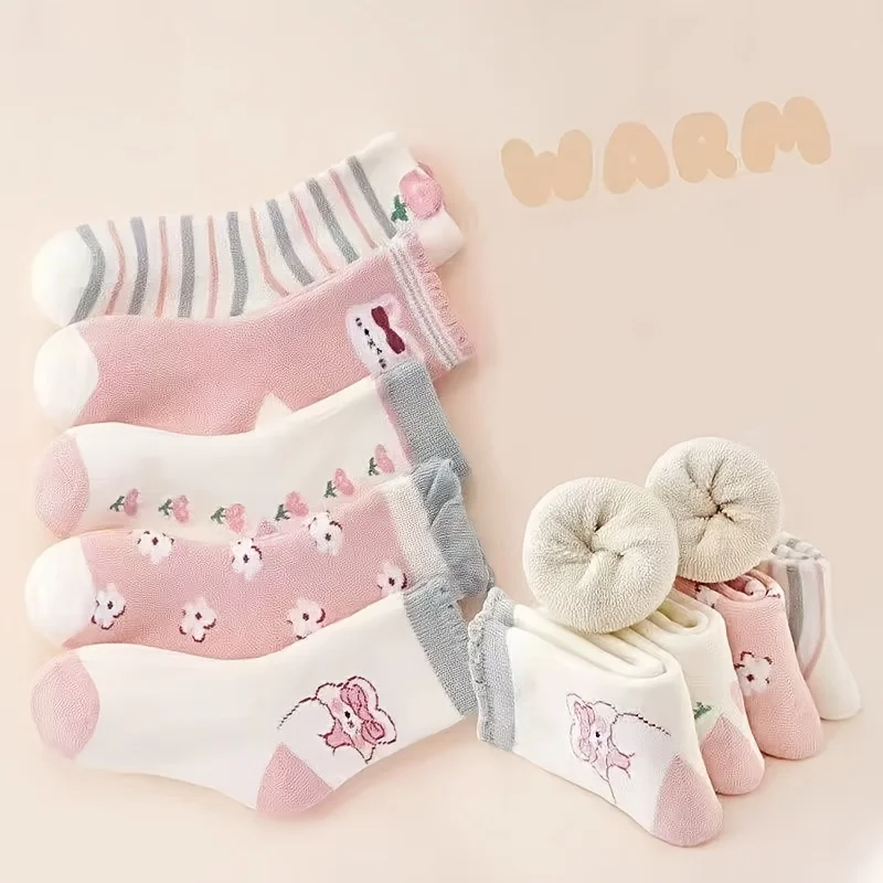 4 أزواج من الجوارب الدافئة السميكة للأطفال، جوارب حرارية مبطنة بالصوف الكرتوني اللطيف، جوارب شتوية مريحة لملابس الطقس البارد للأطفال