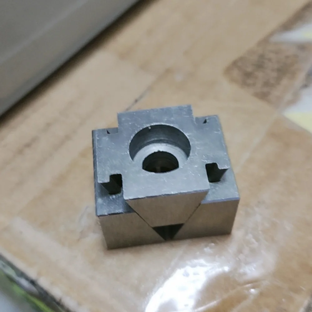 Werkstatt CNC-Zubehör Seitenbefestigungsklemmblock M6 M8 M10 M12 M14 M16 M20 Stahl Ok Spannfutter Pressmaschinen-Schraubstock Pneumatisches Werkzeug – Detail 11