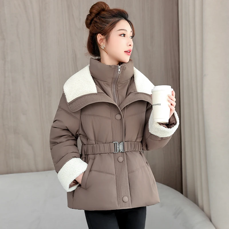 

Женское пальто с воротником из меха ягненка, женское пальто с поясом на талии, модная стеганая хлопковая подкладка, длинная молния све