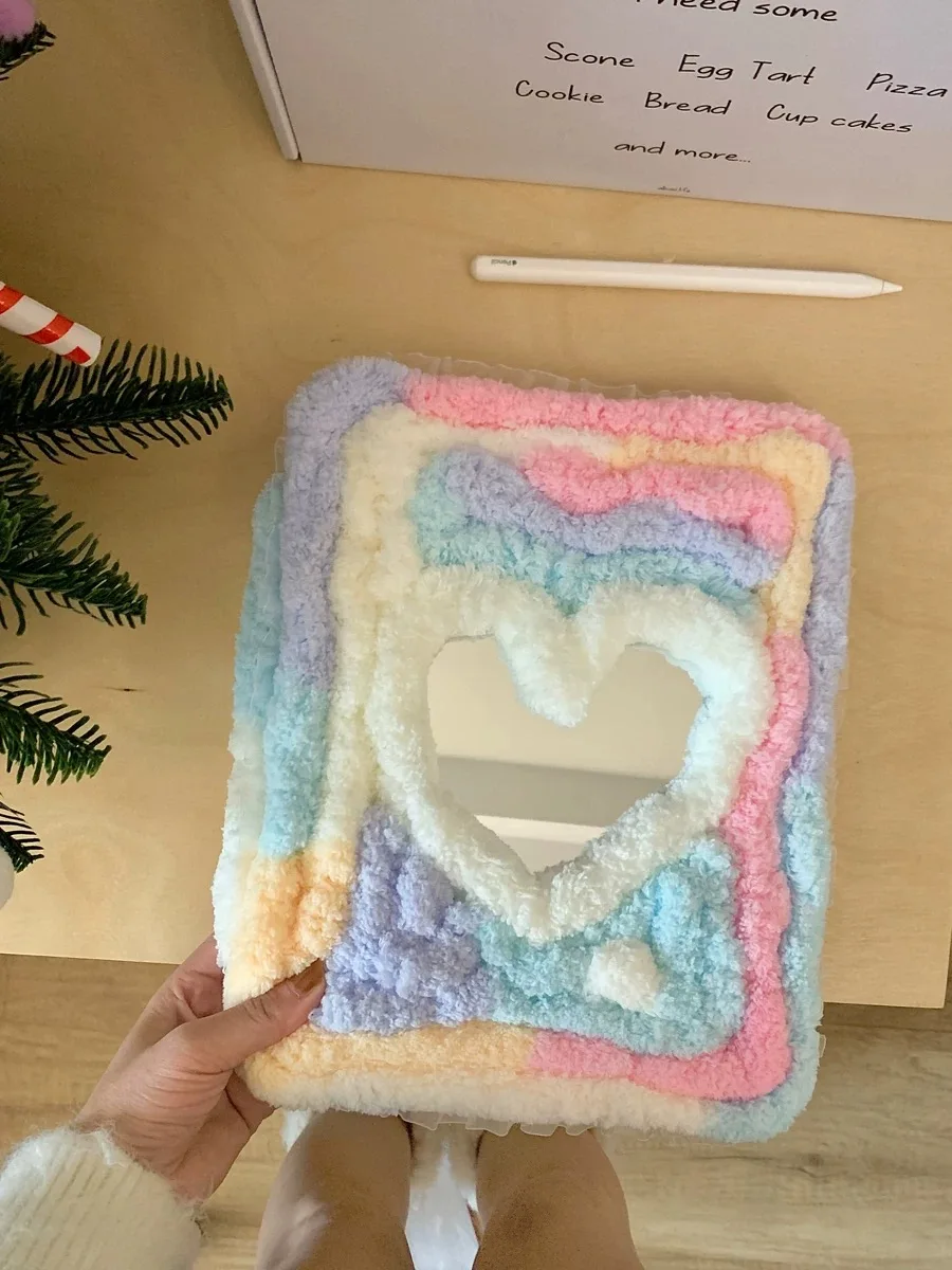 Funda protectora para tableta con espejo de amor de felpa de caramelo arcoíris, adecuada para iPad, cubierta para tableta giratoria de 360 grados a prueba de caídas