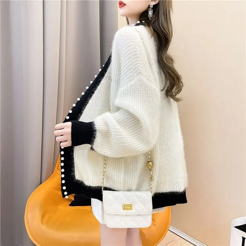 Fashion Warm Loose Beading Spliced Cardigan Autumn Winter Female Elegant Long Sleeve Pockets Sweaters Coat Women\'s Clothing