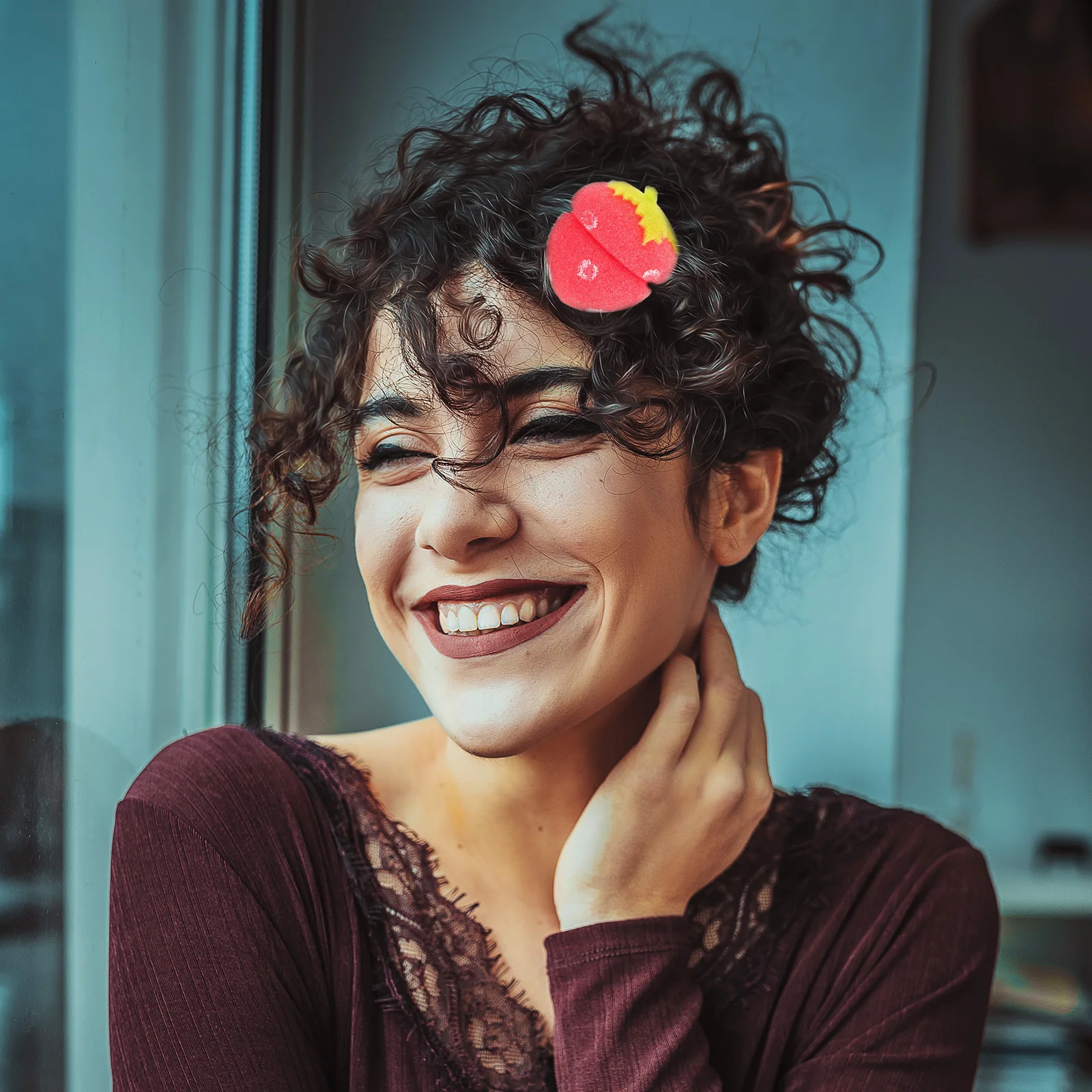 

12 pcs Strawberry Shaped Sponge Hair Curlers Red Soft Breathable Rollers For Natural Curls Overnight Styling Tool Women Hair