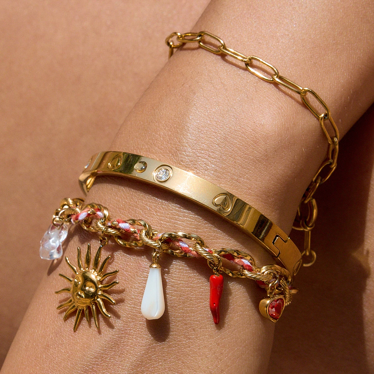 

AIKOER Ocean Vacation Style 18K Gold Color Plated Stainless Steel Natural Stone Sun Pendant Necklace Red Chili Colored Rope Neck