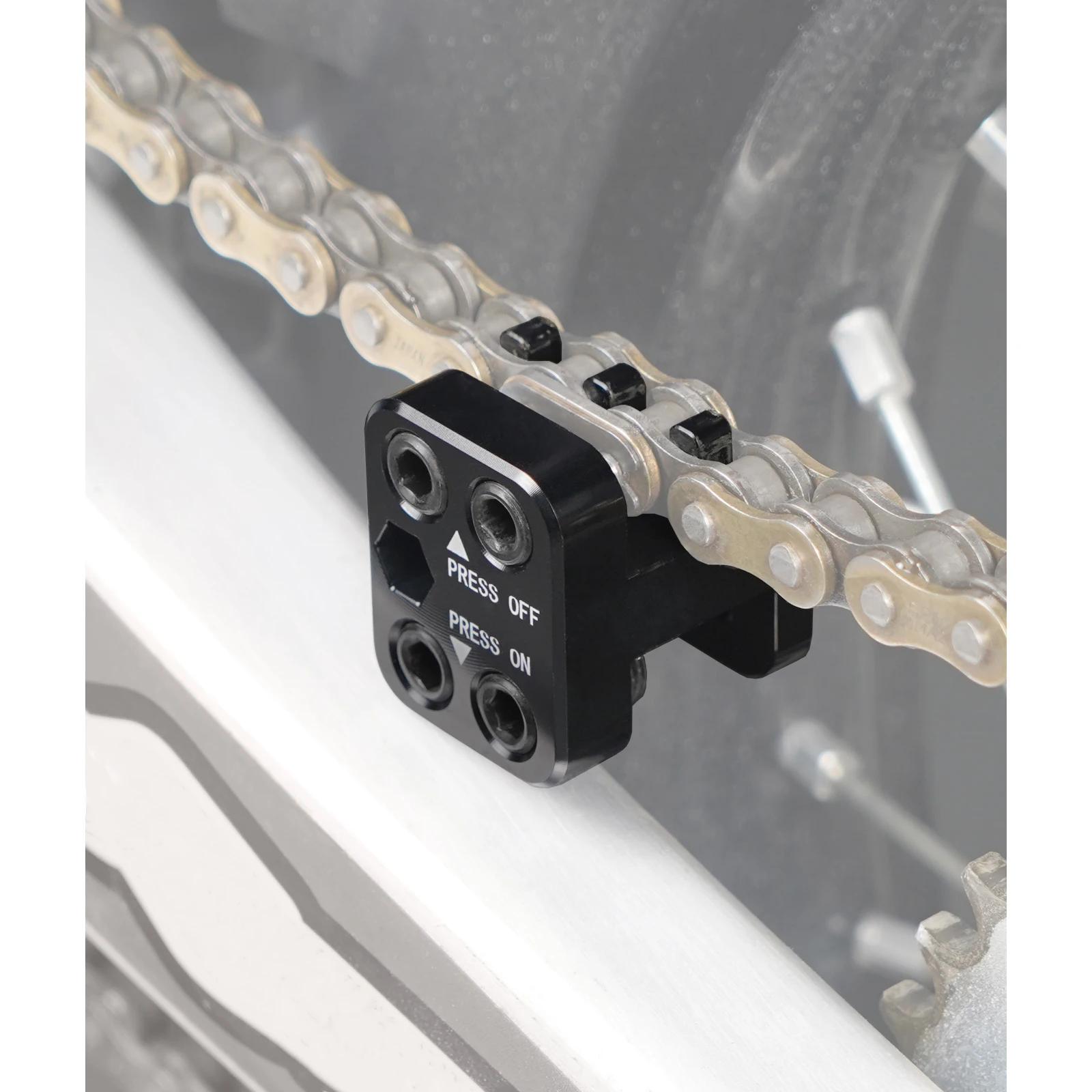 

Universal Motorcycle 50 Series Chain Adjusting Alignment Tool ATV Dirt Bike Master Link Chain Press Tool 520 525 530 Side Plate