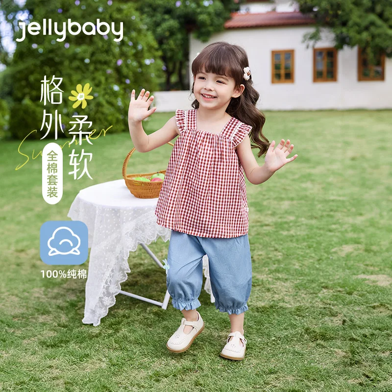 

Летний комплект для девочек: детский двухсоставный костюм, топ на бретелях из хлопковой ткани в клетку и белые укороченные брюки, летняя одежда для малышей.