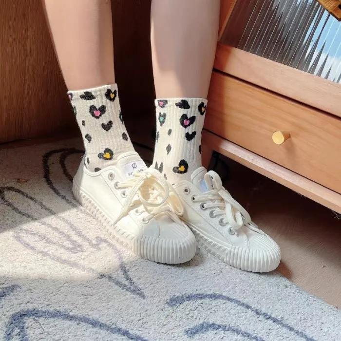 Nowe Modne Skarpetki Damskie 3-Pary Trendy Wzór w Leoparda Urocze Skarpetki Średniej Długości Słodkie Jesienno-Zimowe Krótkie Skarpetki