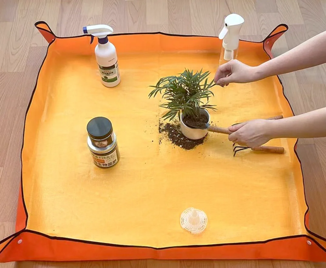 Foldable Waterproof PE Plant Repotting Mat Gardening Potting Pad Flower Transplanting Mat For Indoor House Plants Soil Changing