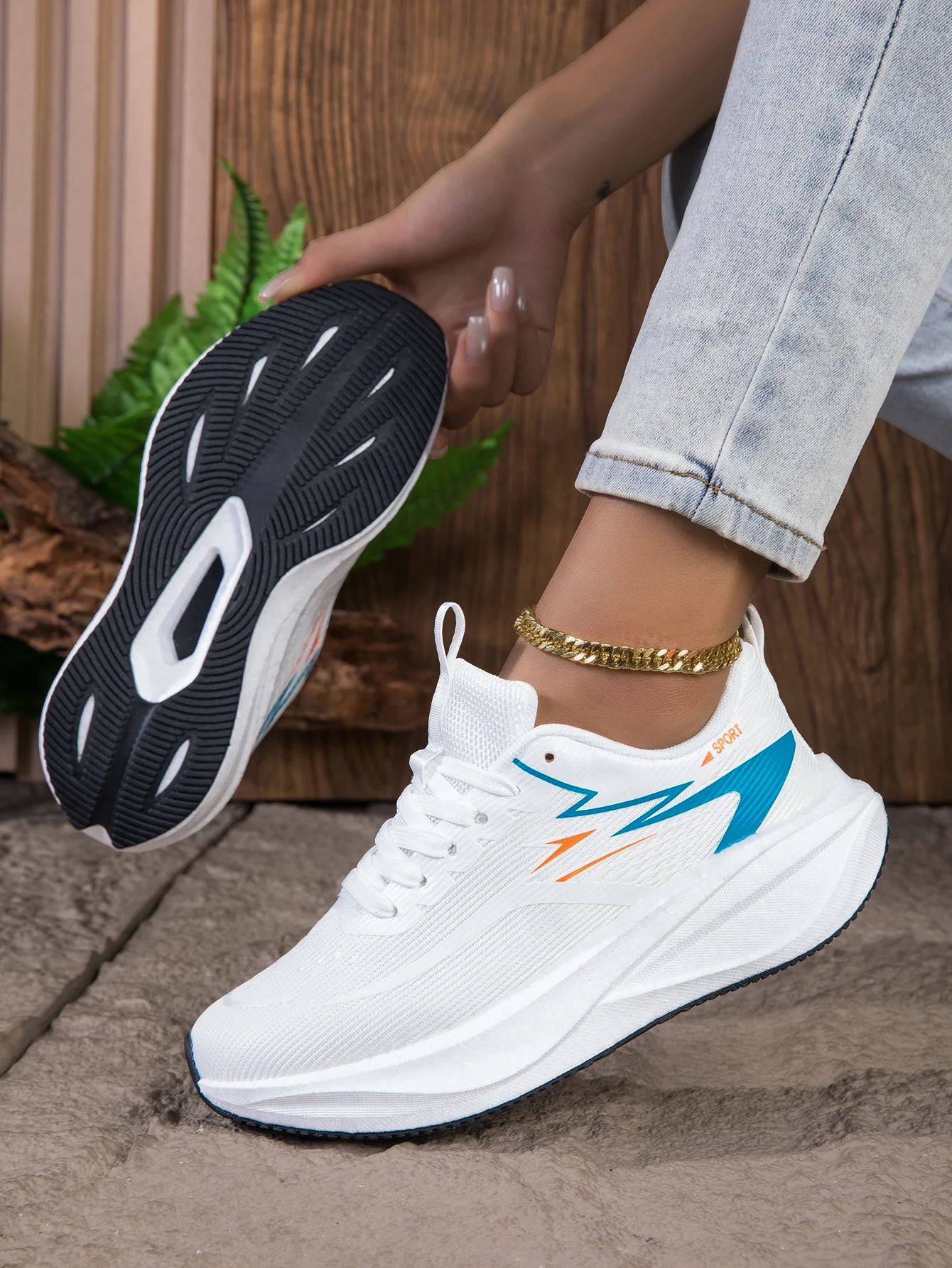 Atmungsaktive Mesh-Laufschuhe für Damen, leichte, gepolsterte, keilförmige, dicksohlige Freizeitlaufschuhe, rutschfeste Gummisohle, Walking-Trainingsschuhe, trendiges Weiß-Blau-Farbschema, Alltagsschuhe für Jogging und – Detail 2