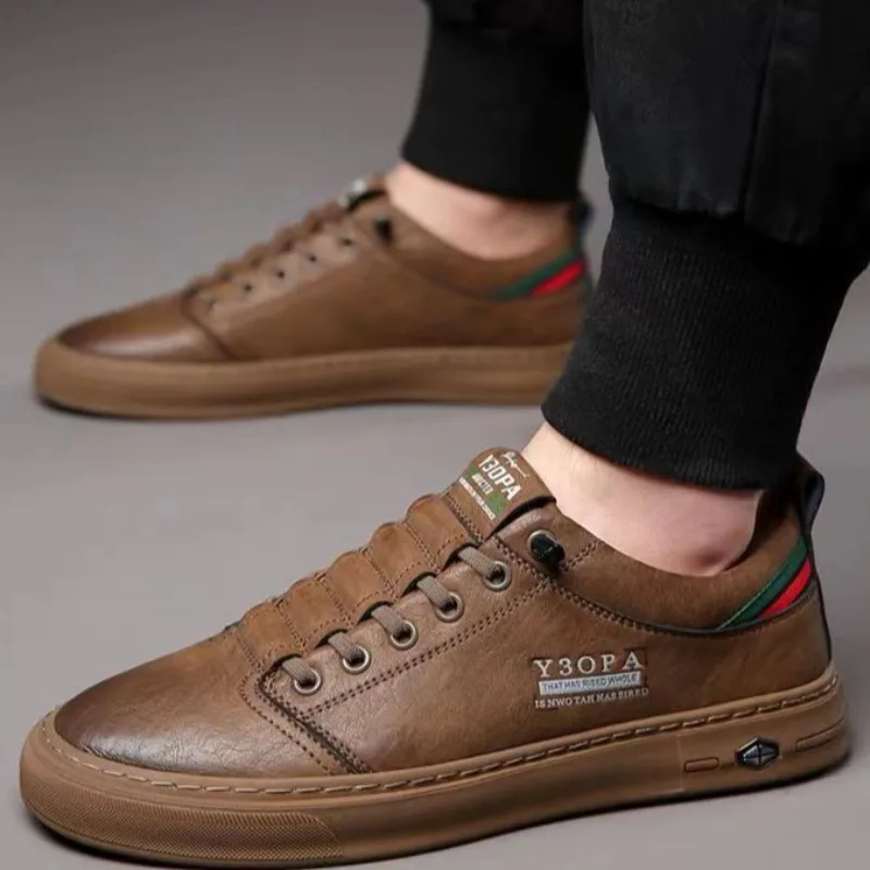 Men Leather Casual Shoes Autumn New Fashion Leather Non Slip Sports Comfortable Men Casual White Breathable Sports Shoes