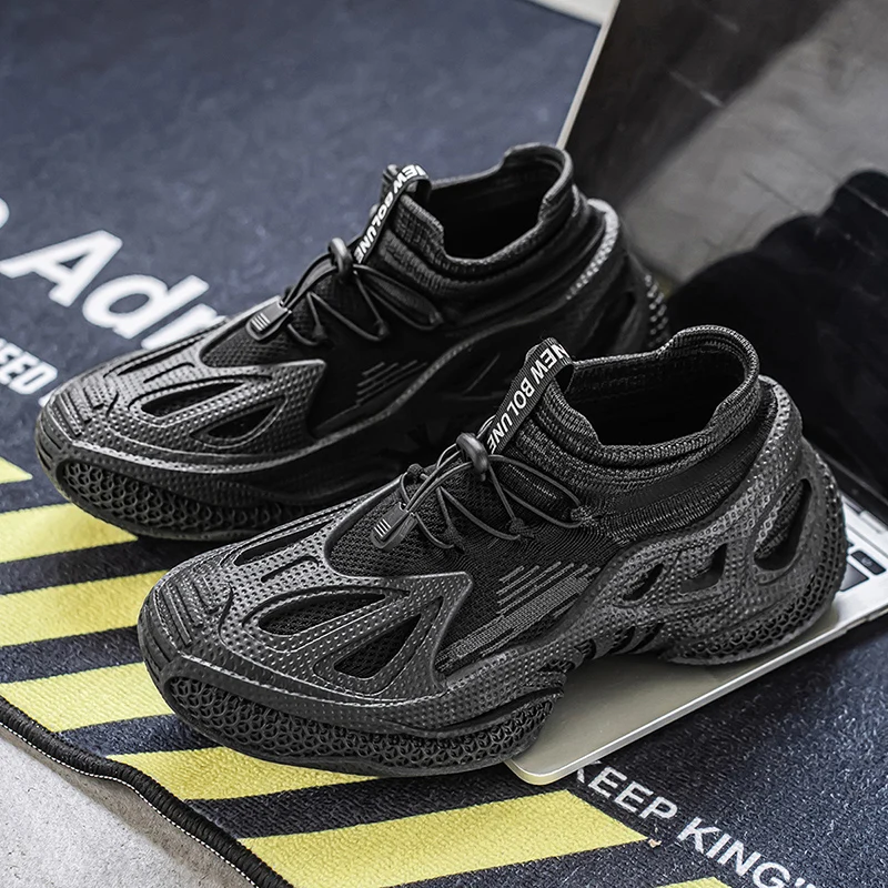 موضة شبكة الرجال حذاء كاجوال في الهواء الطلق رجالي المشي أحذية رياضية مريحة الانزلاق على جوارب رجالي أحذية تنفس الاحذية الرياضية