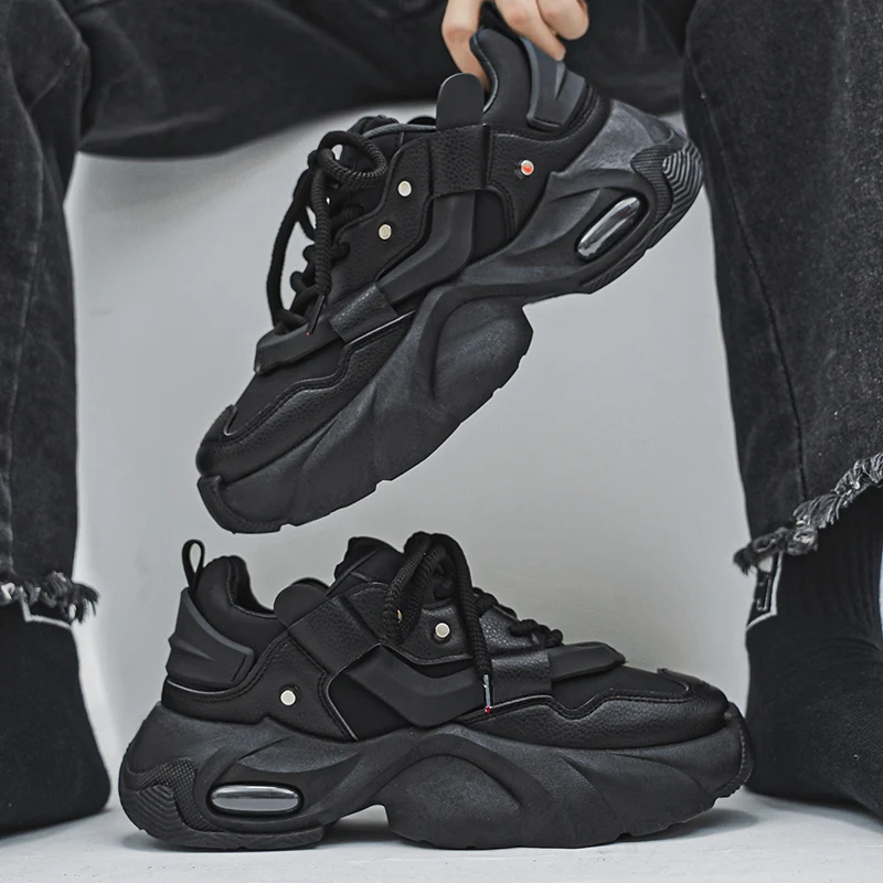 Herren-Freizeitsportschuhe mit dicker Sohle und erhöhter Absatzhöhe, niedrig geschnitten, mit Schnürung, abriebfeste Sohle, bequem und rutschfest. – Detail 7