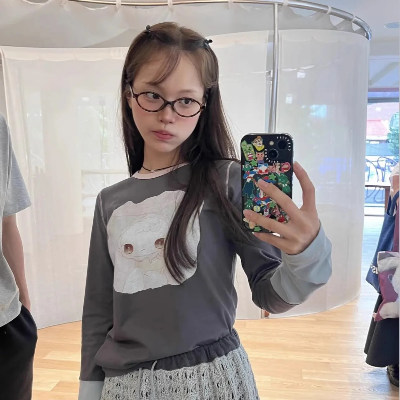 

Adorable Cartoon Doll Print Long Sve T-irt Korean Sle Stand Fit Ladies Top Color Blo Fake Two-Piece round Ne