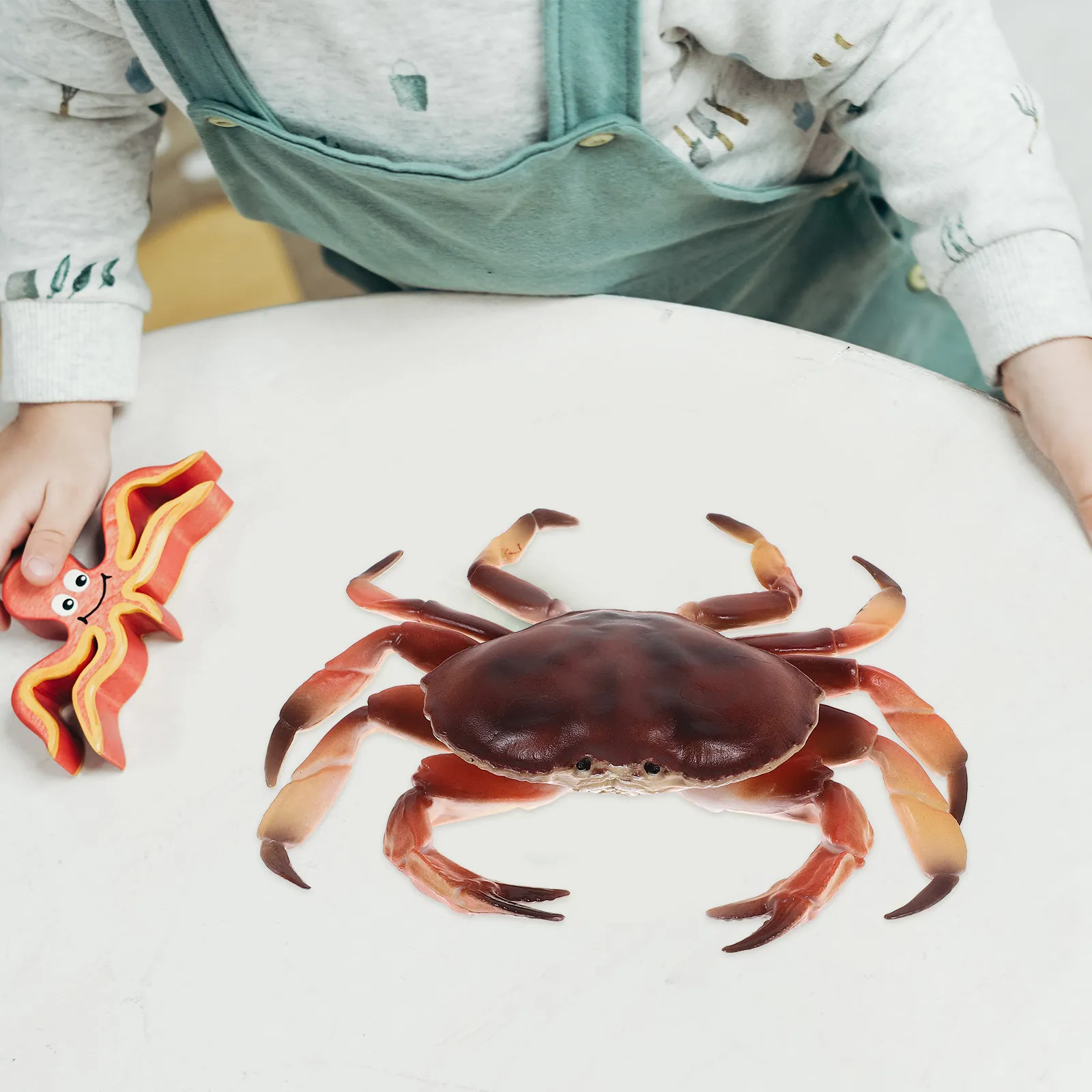 

Lifelike Plastic Crab Ornament for Desktop Garden Nursery Room Decoration Realistic Animal Style Home Decor Educational