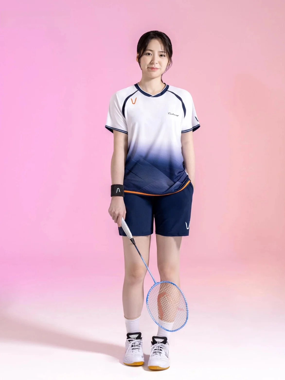 2026 New Men's Badminton Sports Suit Quick Dry Breathable Short Sleeve T-Shirt Shorts Two Piece Set Running Fitness