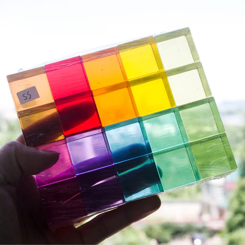 Licht- en schaduwbouwsteen Kleurblok Afgeschuinde kubus met hoge doorlaatbaarheid Educatief speelgoed Regenboog vierkante stapelmuziek