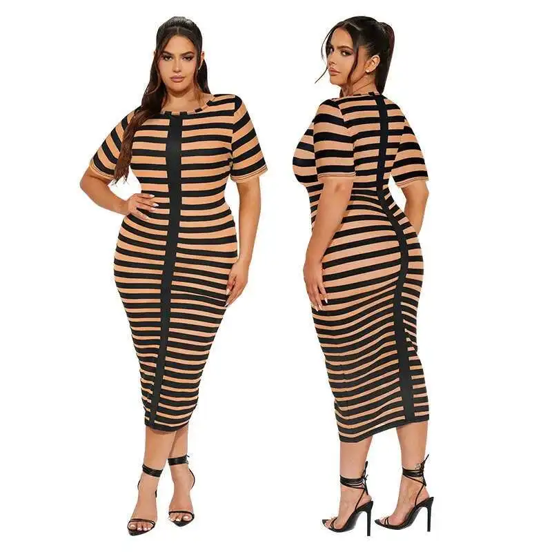 218362   プラスサイズの女性のニットストライププリント半袖ラウンドネックドレス結婚式 2025 パーティー夏エレガンテスカジュアル Y2k