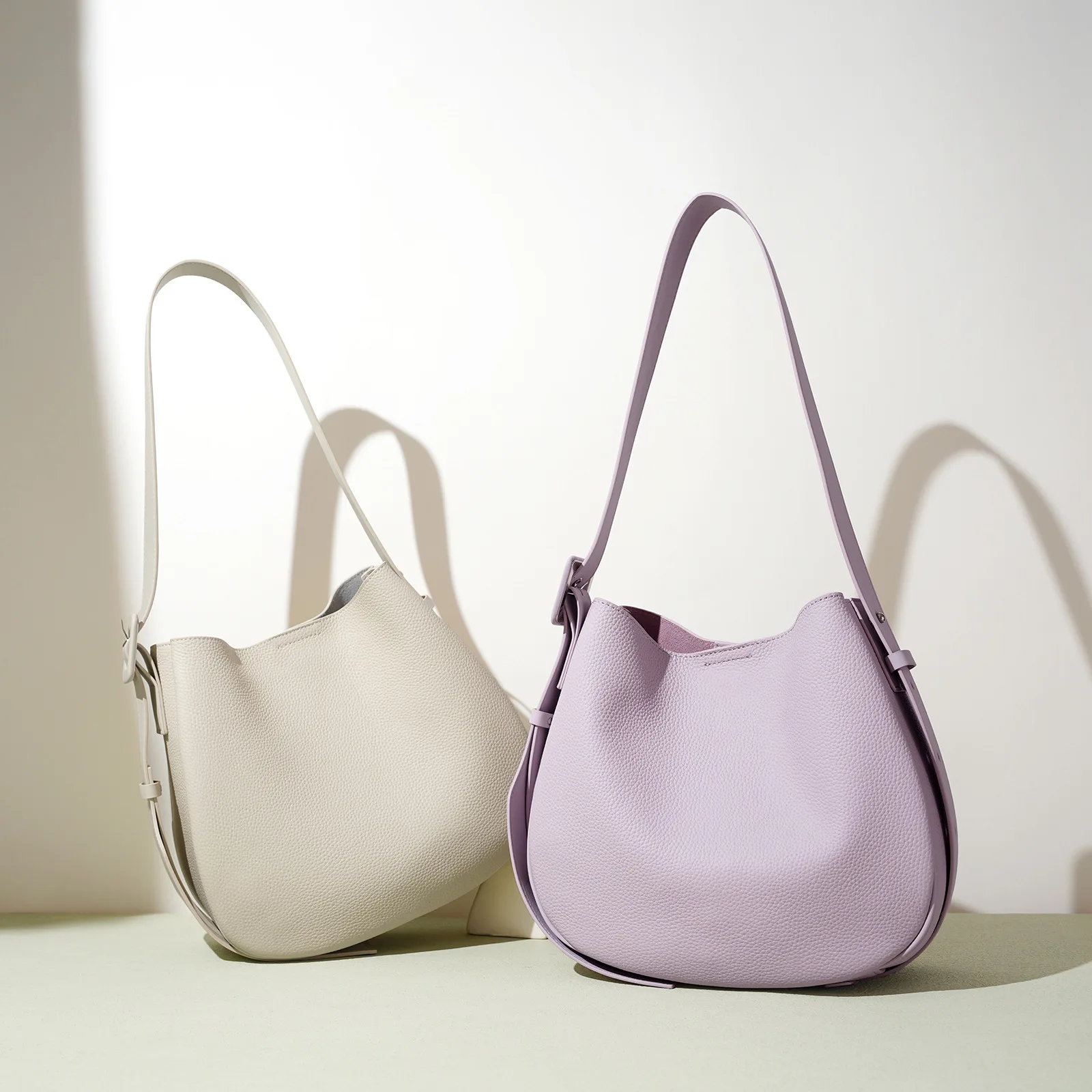 

2026 Wide Shoulder Strap Commuter Single-shoulder Bag Large-capacity Leather Crossbody Women's Simple Tote Designer Luxury Bag