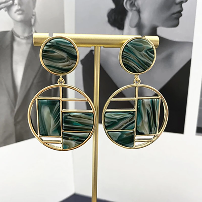 Advanced Sense Earrings For Women Elegant Temperament Metal Green Grain Hollow Irregular Geometric Circle Long Hanging Earrings