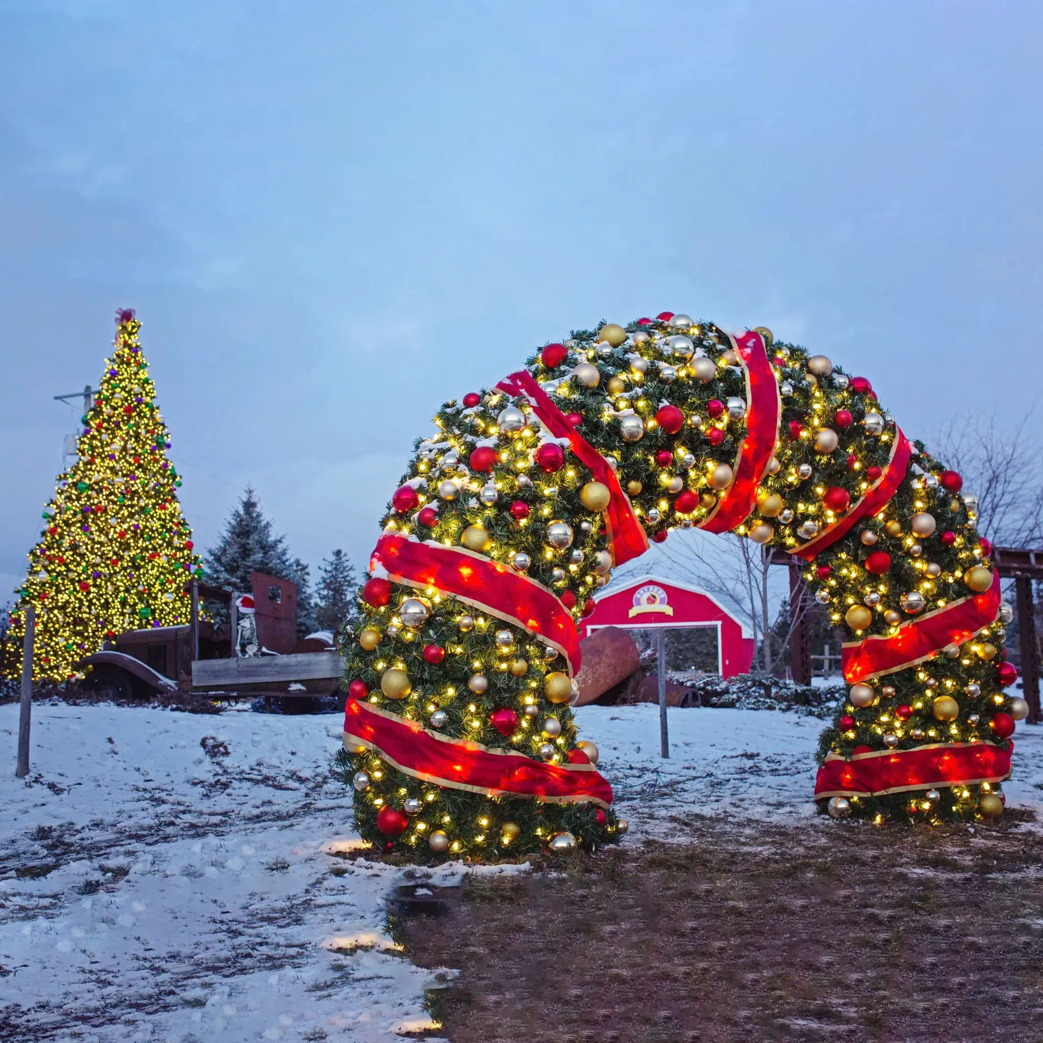 bs-48 in Pre-Lit Metal Large Christmas Wreath Indoor/Outdoor Clear Lights Holiday Decor Outdoor Commercial Christmas Display!