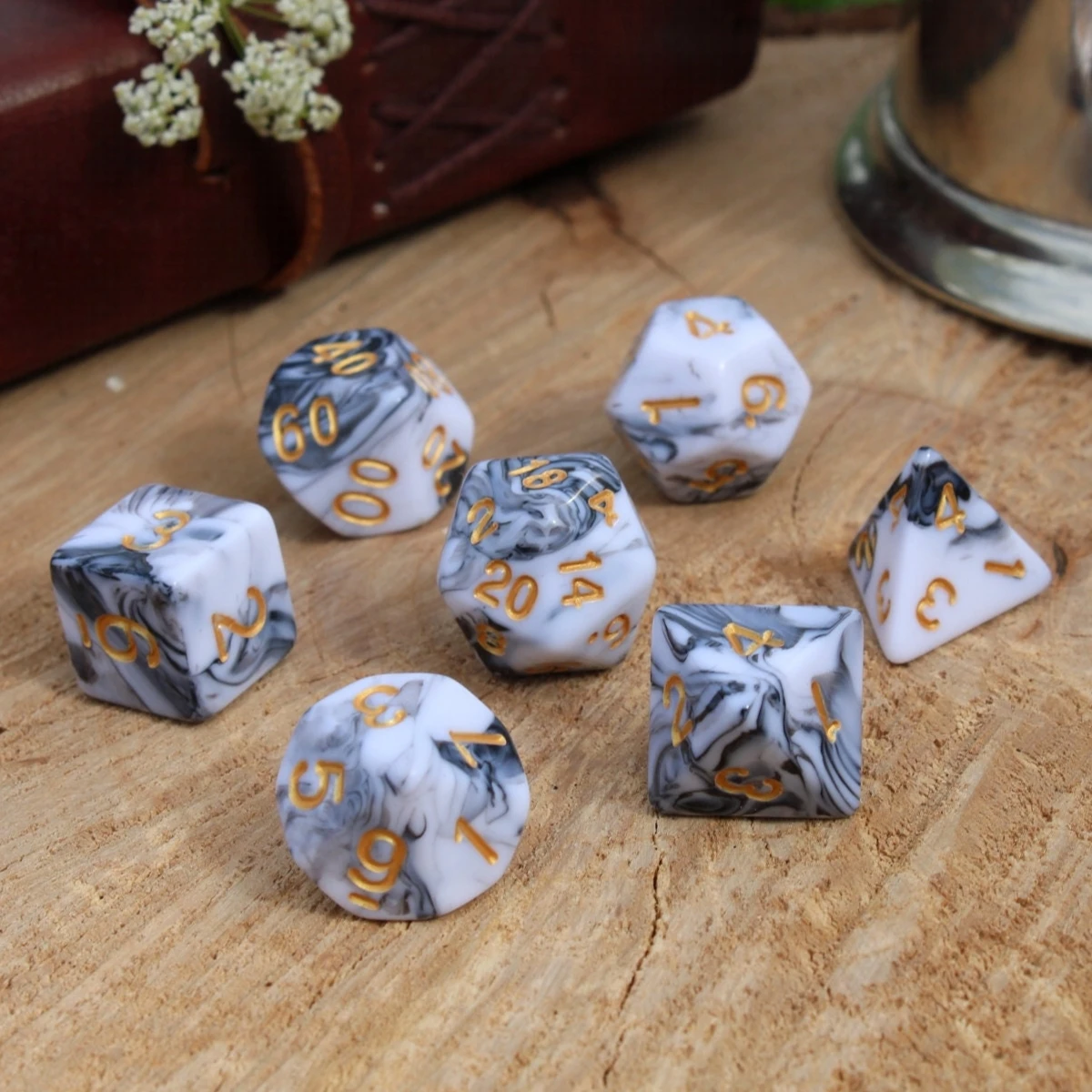 7Pcs/Set Creamy Marble Dice for DND Dungeons and Dragons Table Games D&D RPG Tabletop Roleplaying