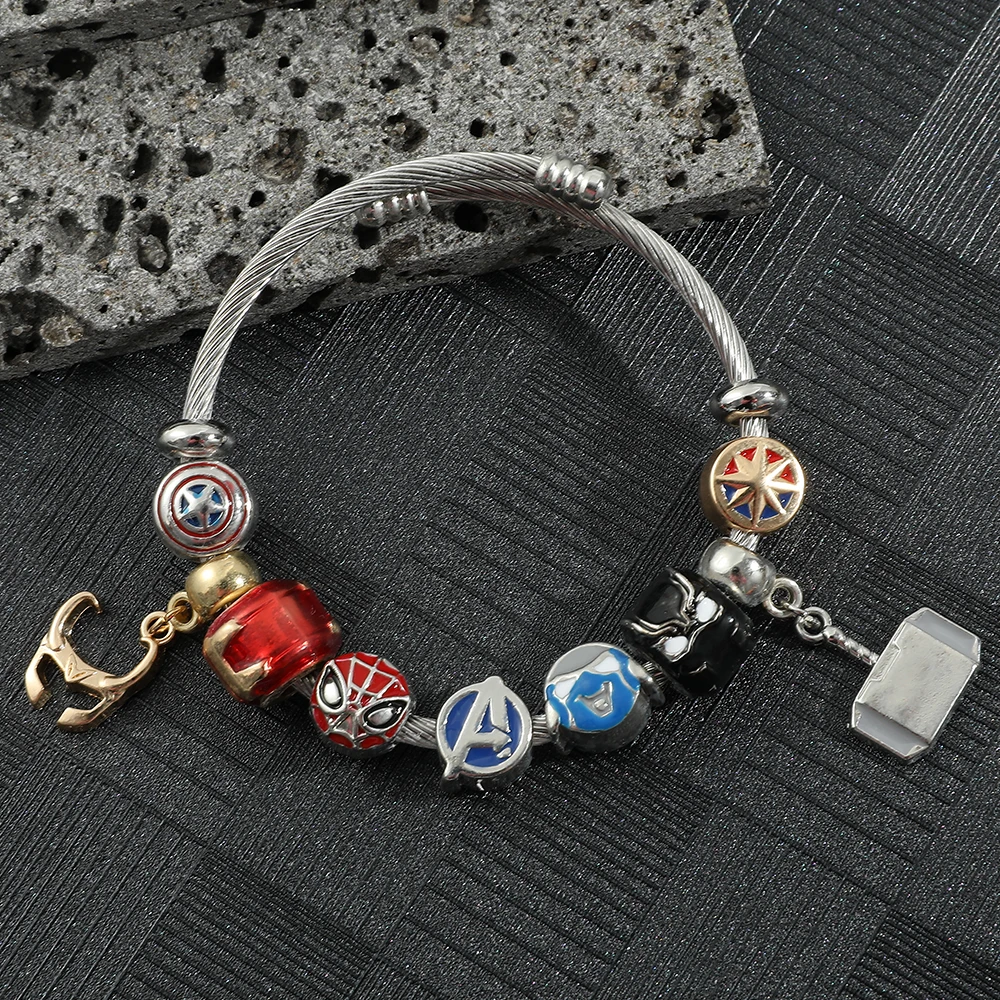 1 piece of Marvel series cool and fashionable Avengers family portrait elements DIY beaded versatile bracelet jewelry