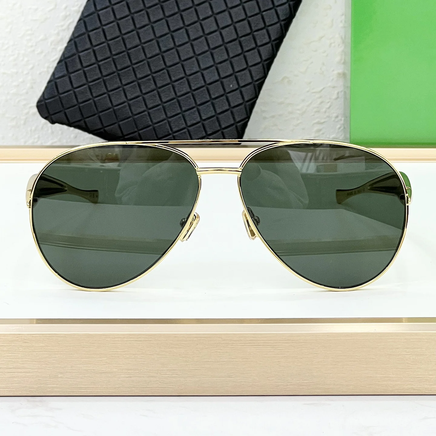 

Fashion sardine Design Bv1305 Vacation Photography Fashion Toad Frame Driving Men Sunglasses Outdoor Sunscreen Women Sunglasses