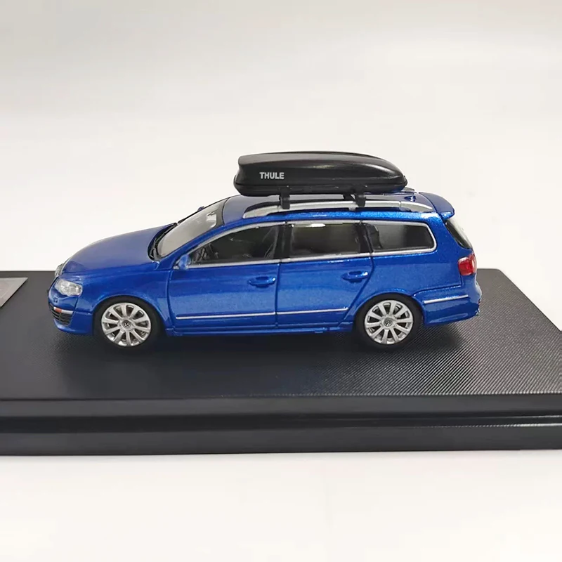 Diecast 1:64 Scale PASSAT R36 Wagon Alloy Simulation Vehicle Model Adult Kids Collection Decoration Gift Display