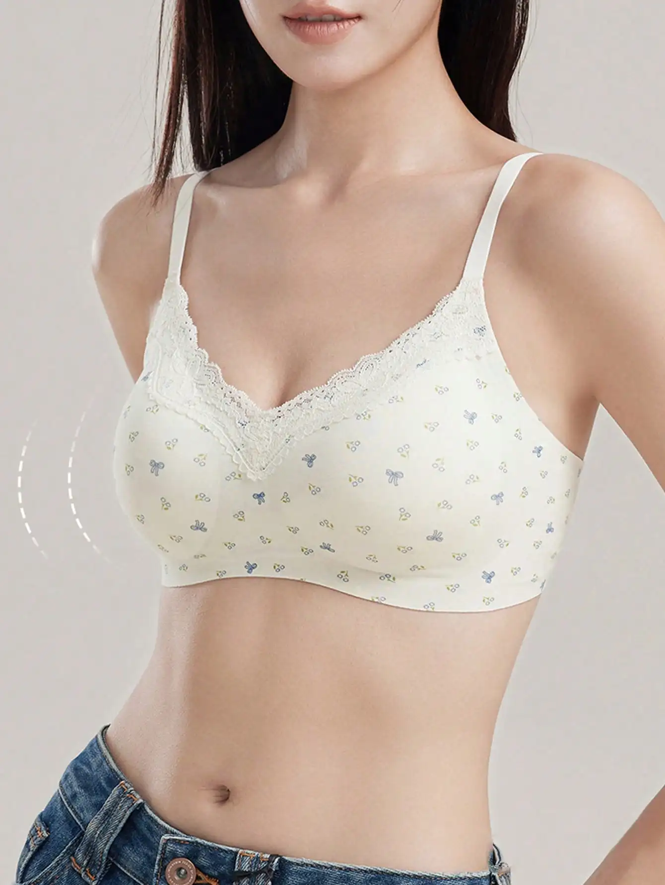 Tall side wings, double breasted French thin cup, three-dimensional no steel ring, floral lace bra