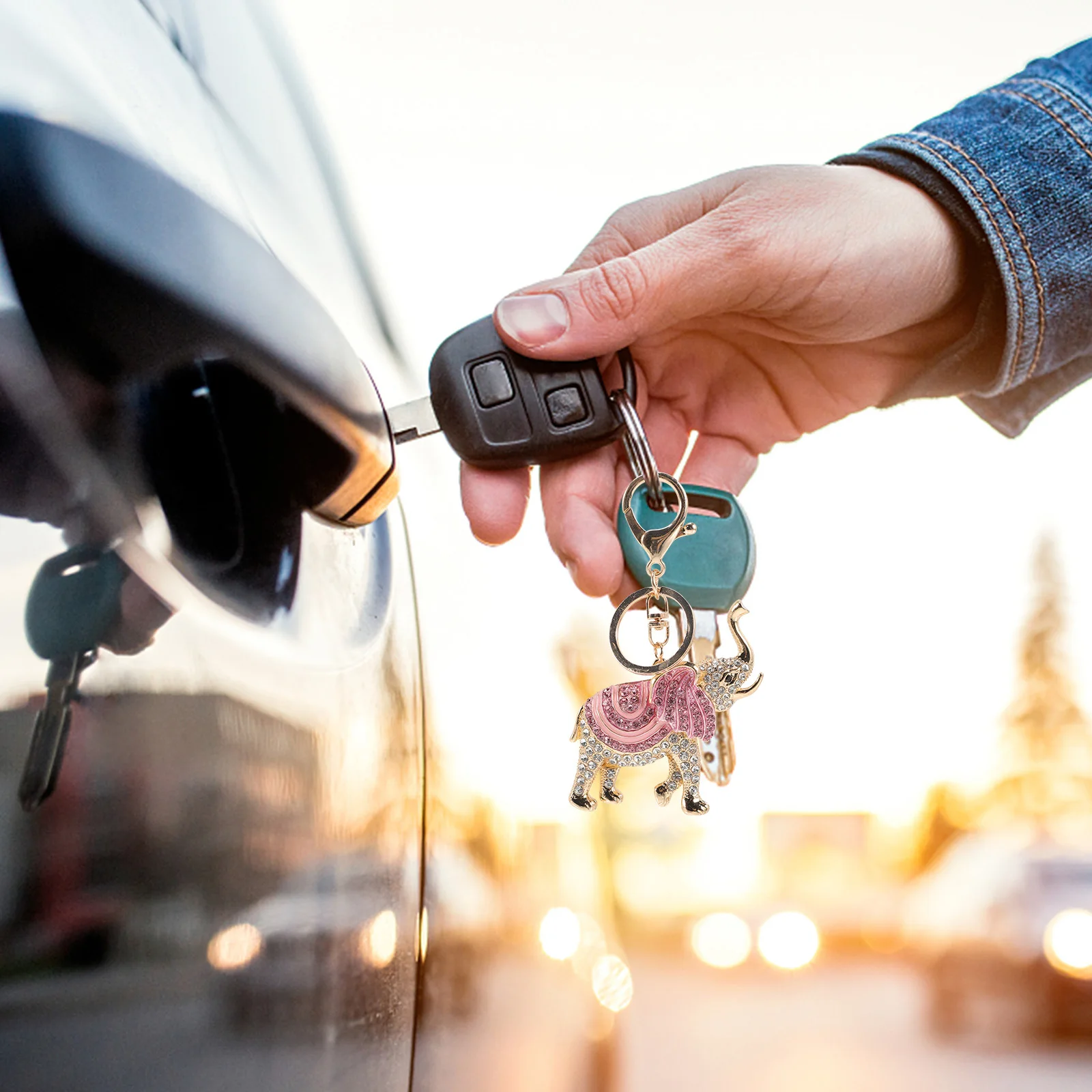 

Elephant Keychain Sparkling Crystal Rhinestones Big Ears Charm Bag Pendant Backpack Charm Key Ring Gift Elephant Keychain