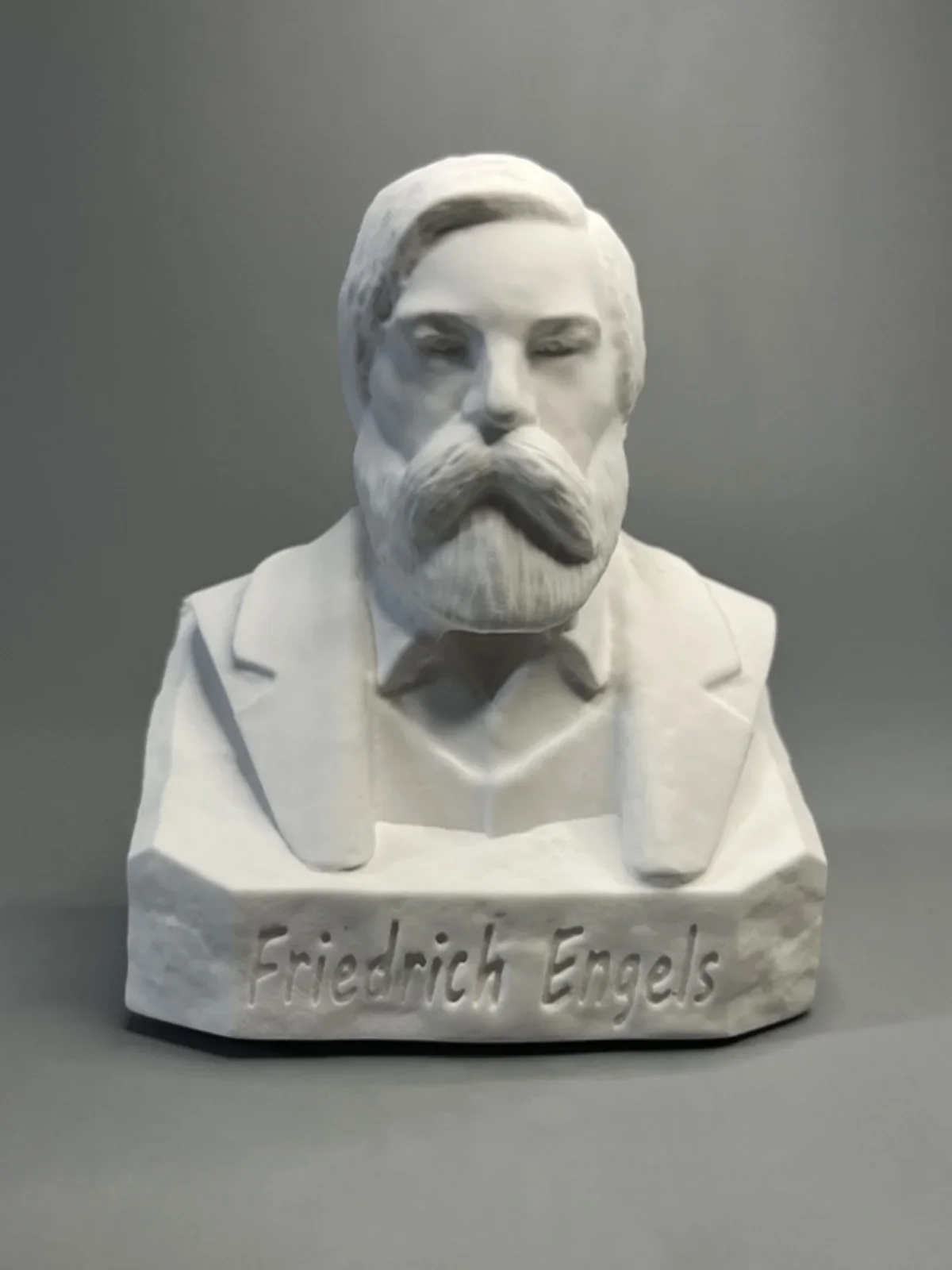 Friedrich Engels thinker model plaster sculpture bookshelf desktop decoration atmosphere ornaments gift