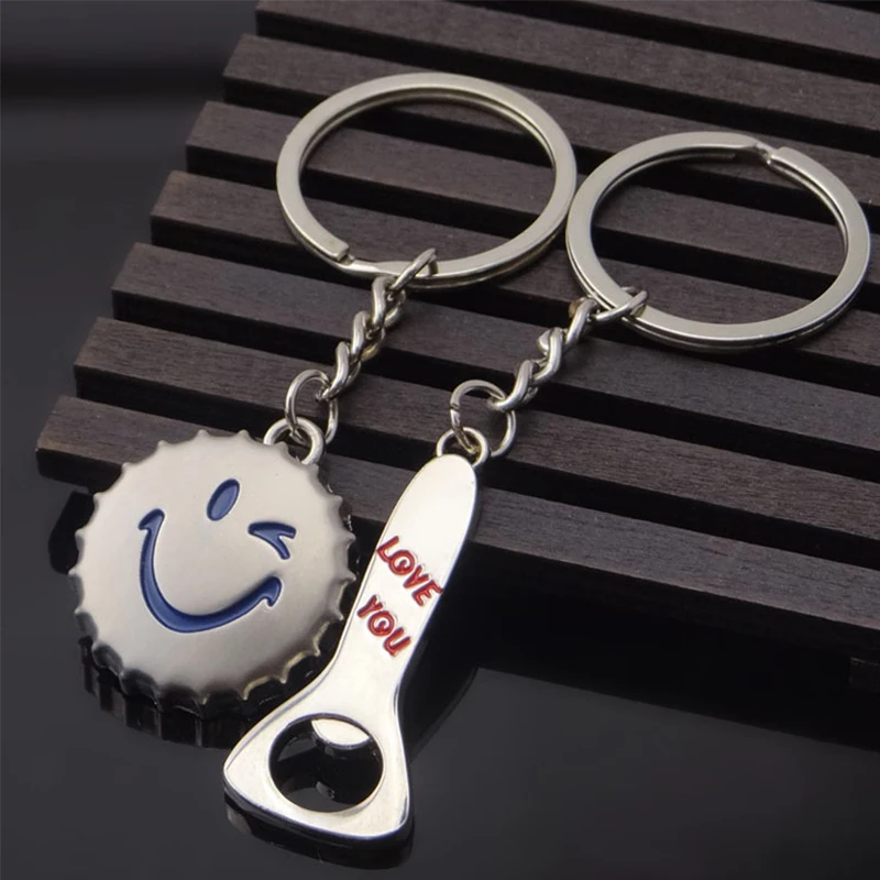 A Pair of Bottle Opener Smiling Couple Keychain Creative Wedding Supplies Chinese Valentine's Day Gift Kichen Accessories Tools