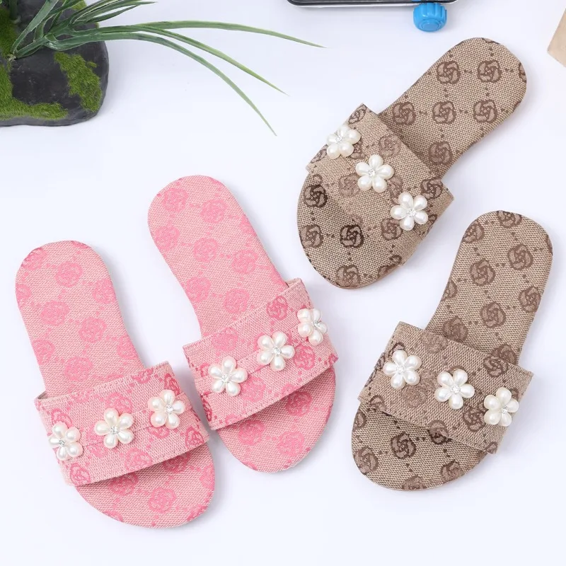 

Slippers for Girls Wearing Outside 2025 Summer New Fashionable and Versatile Korean Version Children's Fashionable Beach Shoes