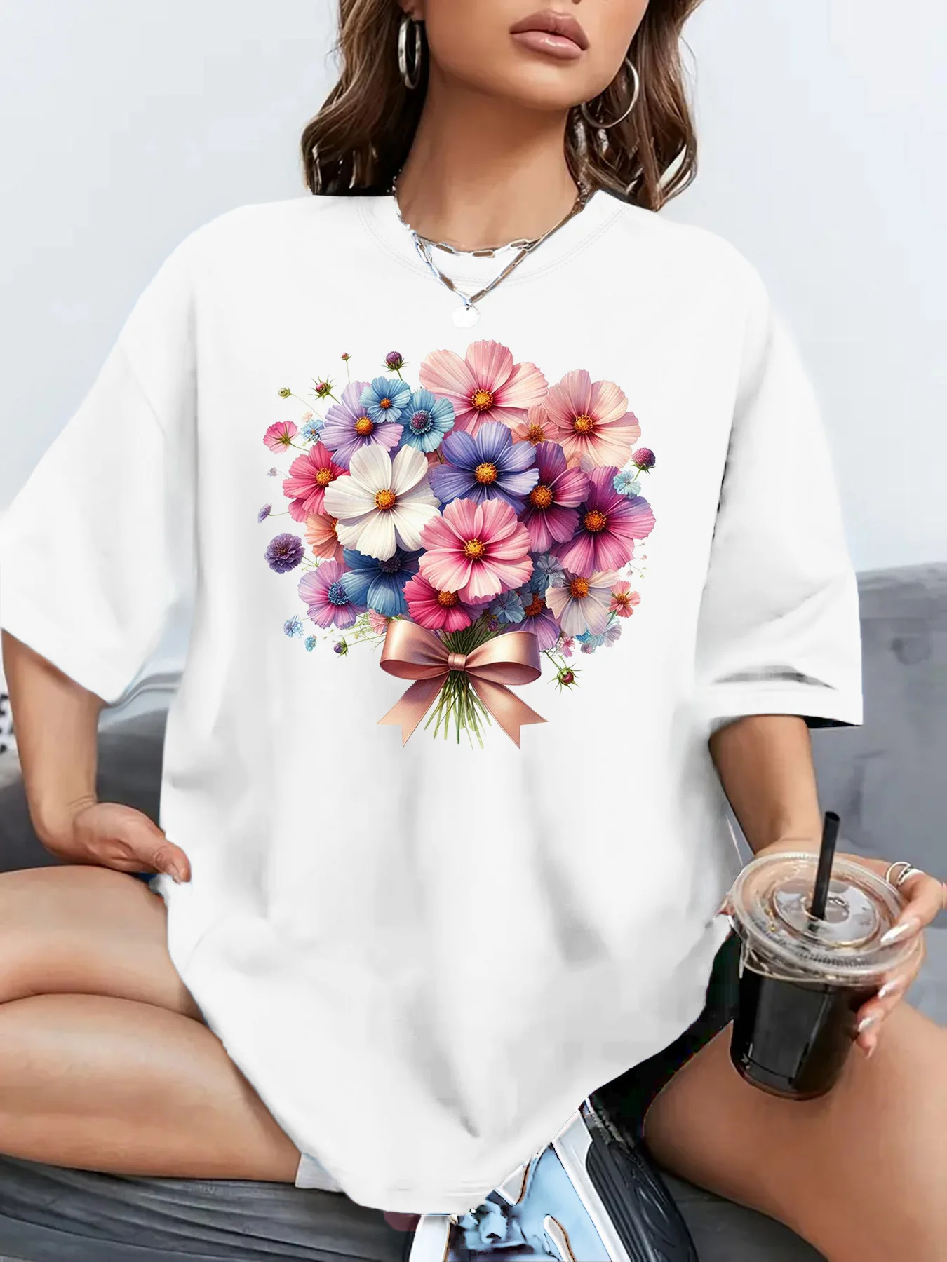 女性のプラスサイズ Tシャツオリジナルデザインファッションカラフルな花柄プリント女性のカジュアルラウンドネック半袖トップス