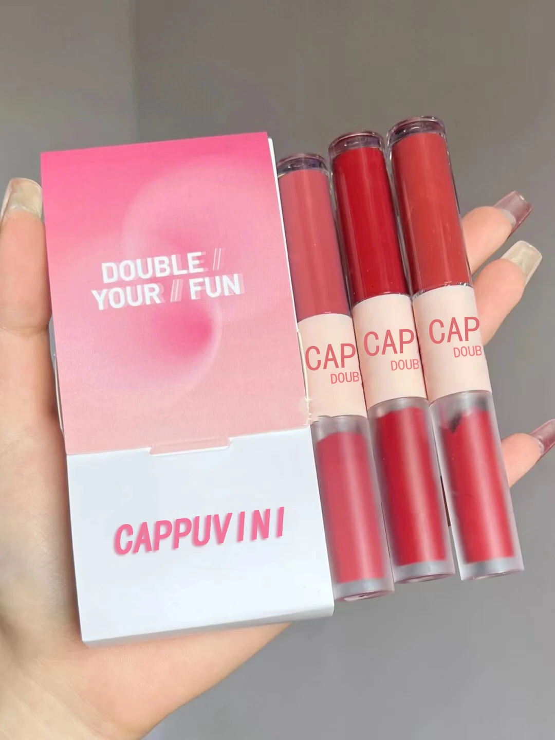 双頭リップグレーズ長持ちマット防水性と耐汗性口紅セクシーなリップメイクアップ毎日の使用