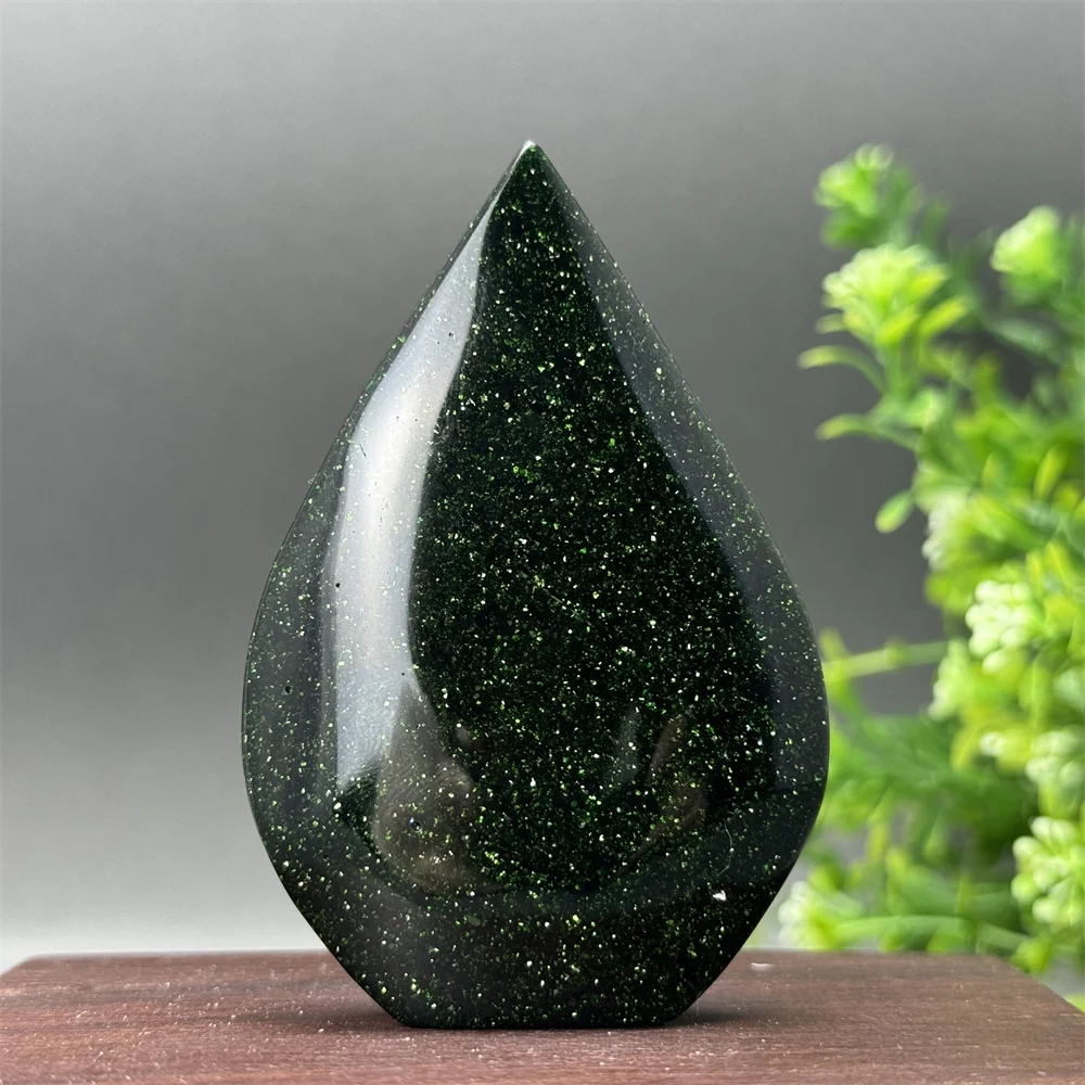 

High-Quality Green Sandstone Free-Form torch Fluorescent Forest Flash Ornaments Reiki Healing Meditation Wealth Home Decoration