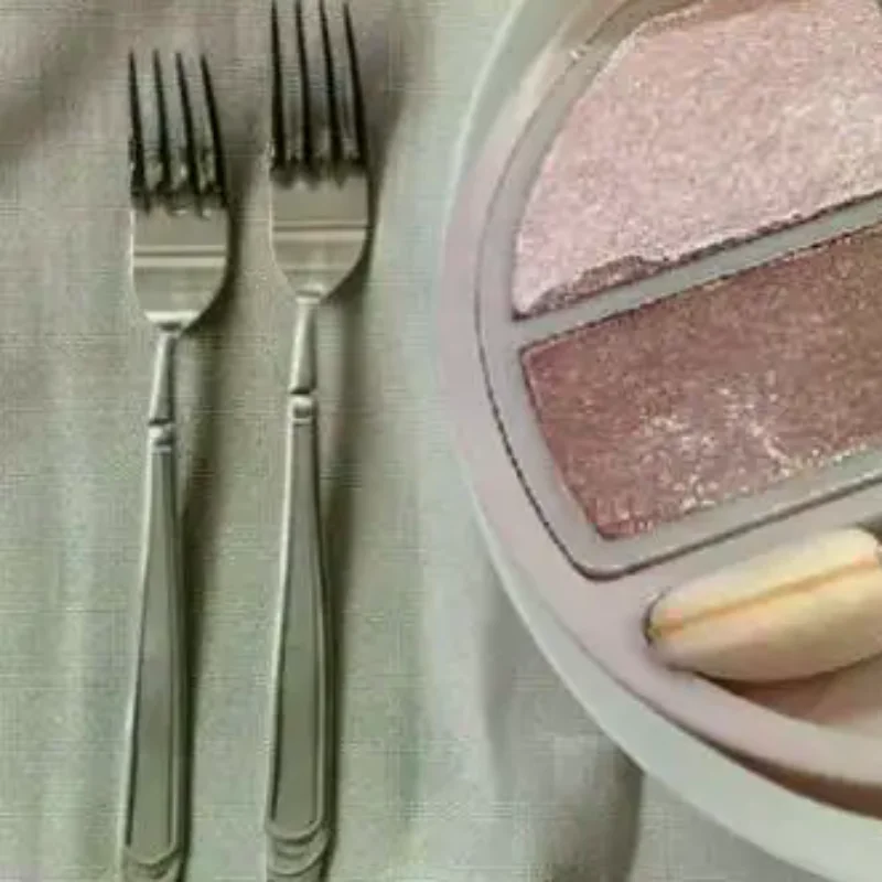 HERORANGE Palette de fards à paupières 4 couleurs scintillants et naturels, pour contour des yeux et effet effet de coquille d'œuf, avec pinceau