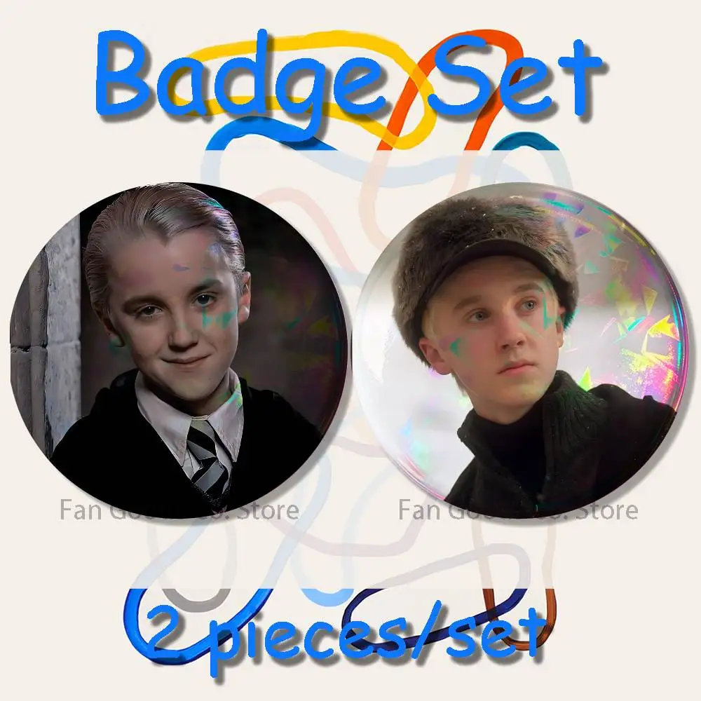 D-Draco Malfoy Tom F-Felton 2-teiliges Set Anstecknadeln für Rucksack, Kleidung, Schmuck, Accessoires, runde Brosche, Button-Abzeichen, Fans-Kollektion, Geschenk – Detail 12