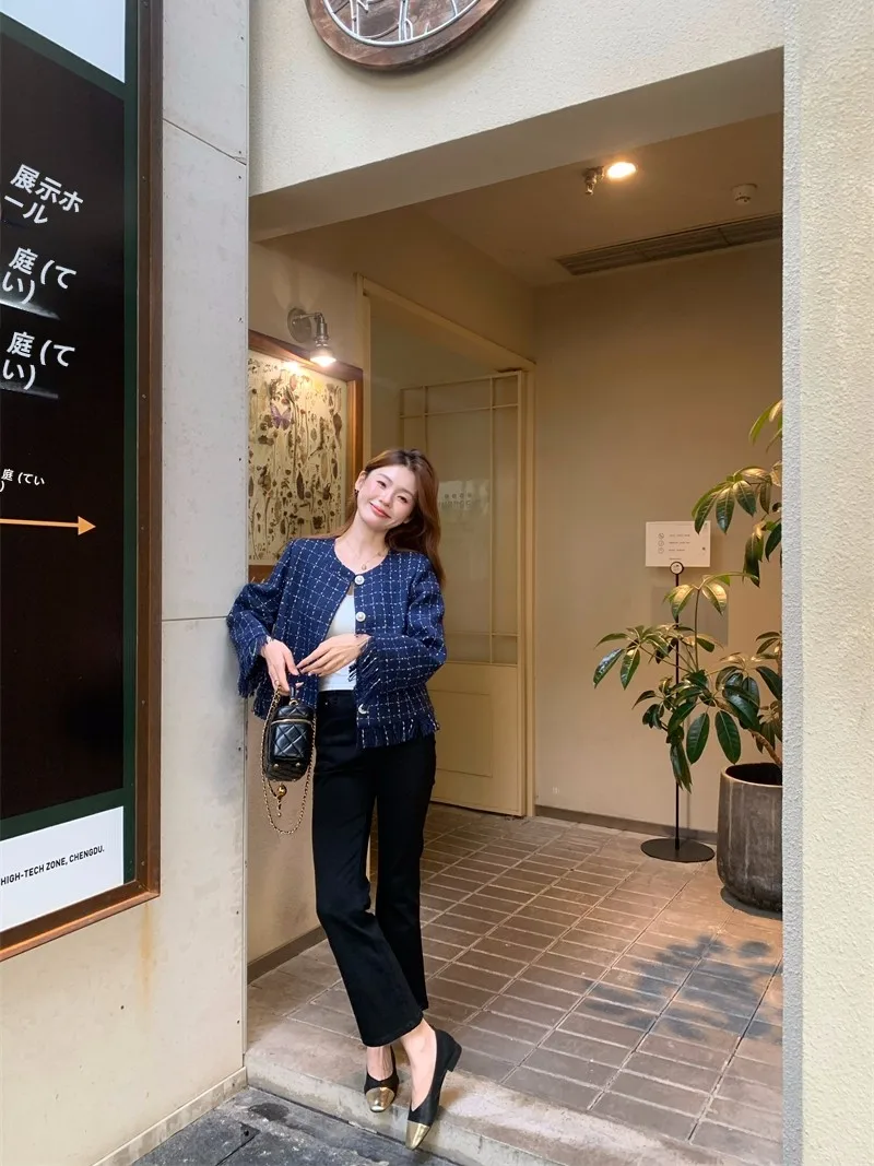 

Женские джинсы с высокой талией и расклешенными штанинами, эластичные черные джинсовые брюки для повседневной носки, подходят для всех сезонов, укороченные облегающие джинсы от RREPEAT