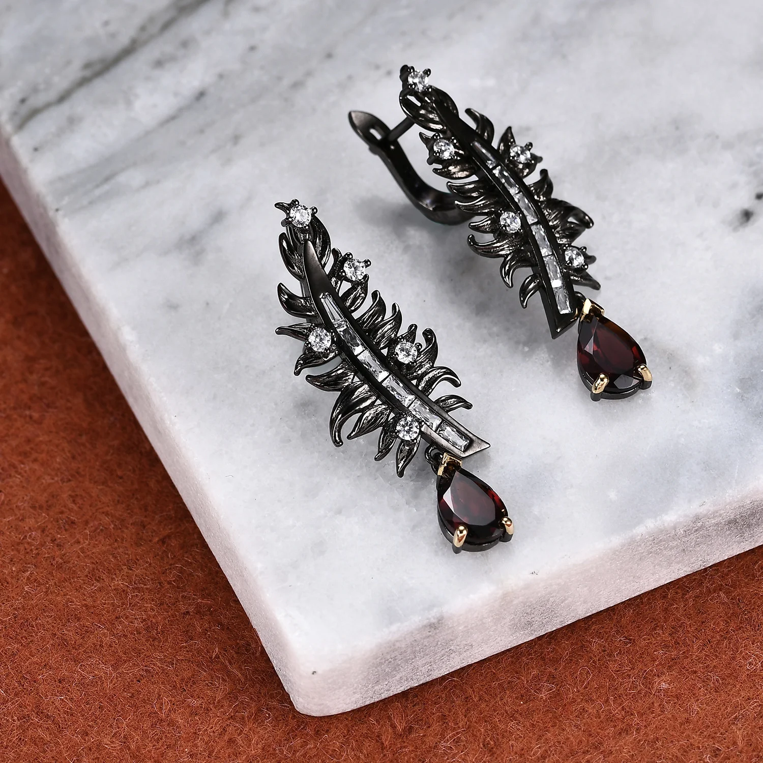 Luxury brand genuine real jewels Italian Craftsmanship Designer Feather Natural Color Treasure s925 Silver Inlaid Garnet Earring